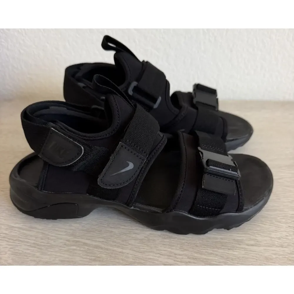 Nike canyon outdoor
